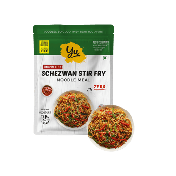 Yu Instant Schezwan Hakka Noodles (Steamed Hakka + Sauce + Veggies)