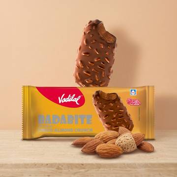 Vadilal Badabite Choco Almond Crunch Ice Cream Stick